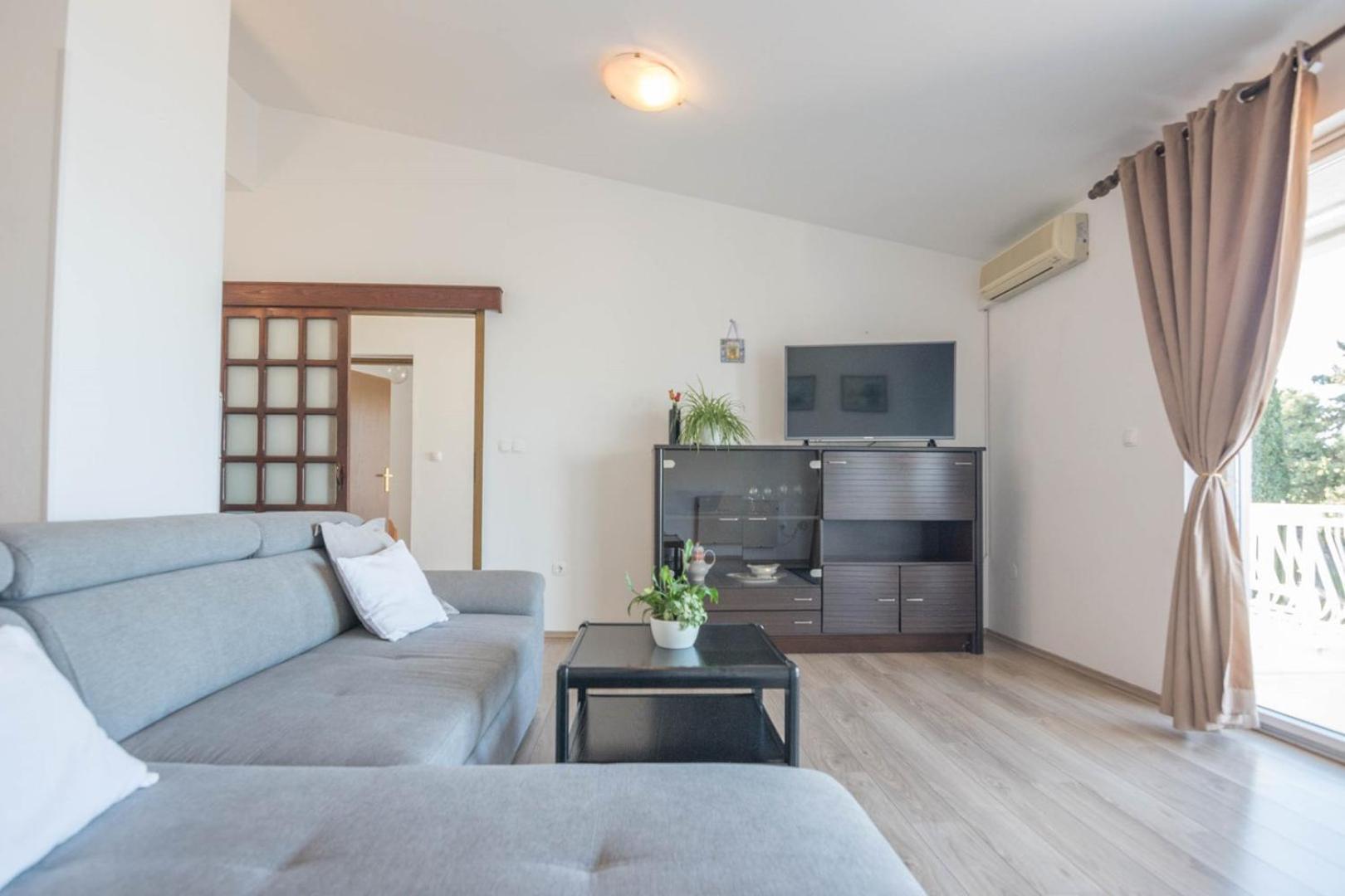 Apartment Rajna Biograd Na Moru Exterior photo