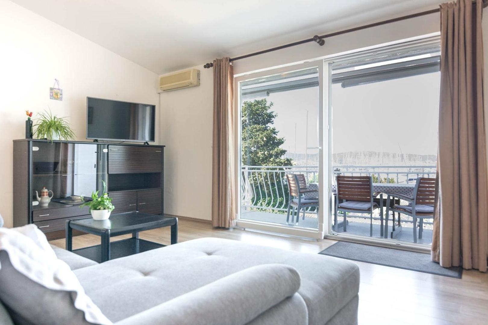 Apartment Rajna Biograd Na Moru Exterior photo